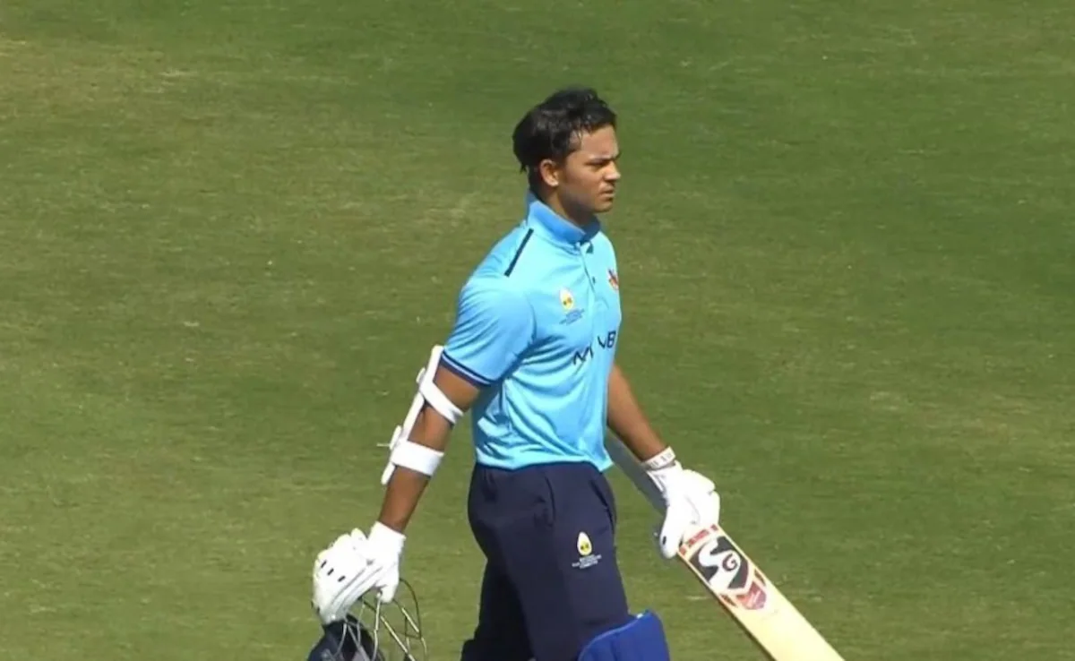 जायसवाल ने हरियाणा के खिलाफ मुश्ताक अली ट्रॉफी मैच में 101 रन बनाए।