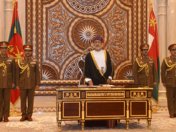 सैन्य गठबंधनों से दूरी और संतुलन बनाए रखना ओमान की नीति का हिस्सा रहा है।