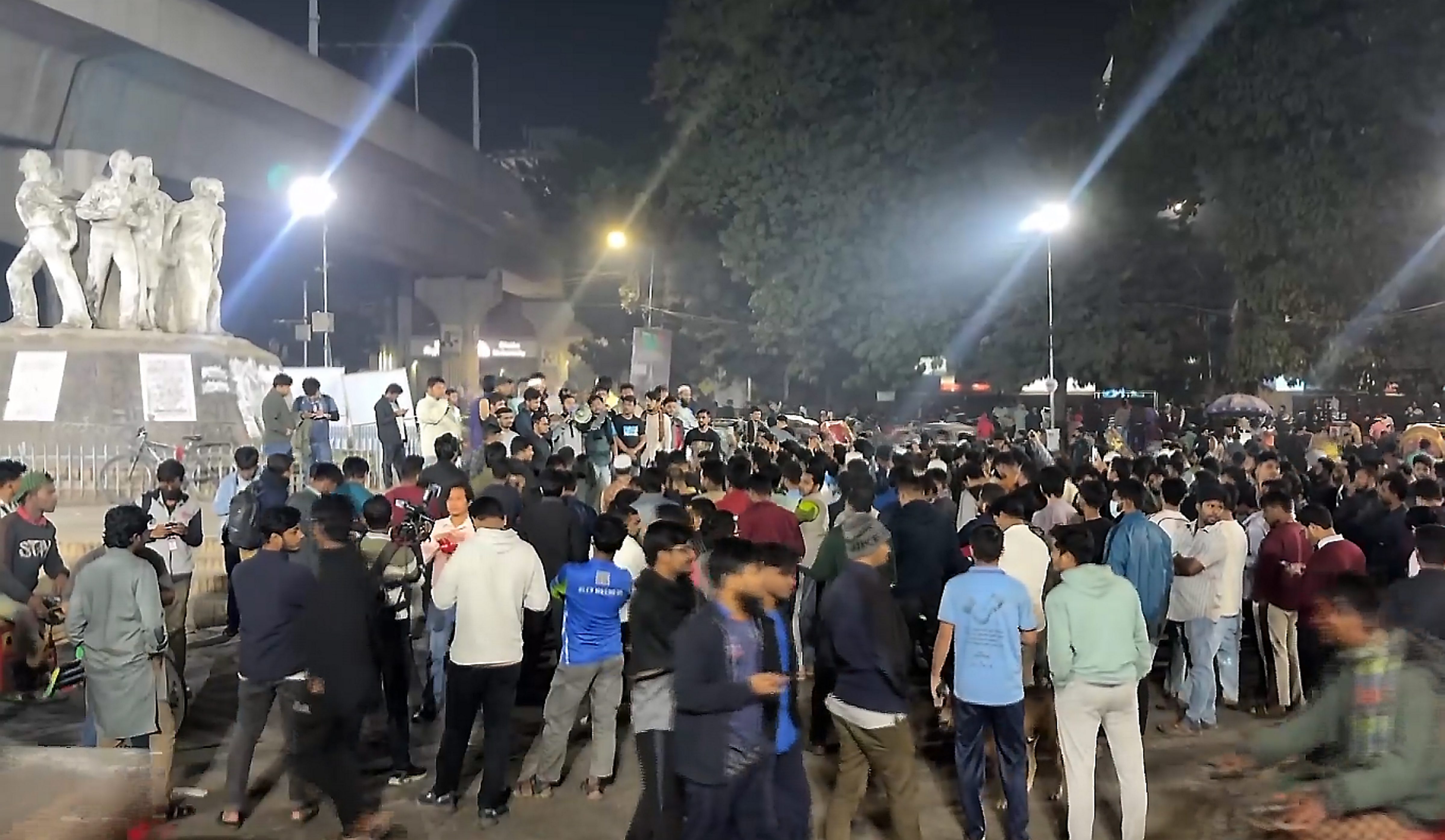 The protesters are demanding to send back Sheikh Hasina from India.