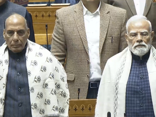 संसद की कार्यवाही स्थगन के दौरान विपक्षी सांसद महात्मा गांधी की जय के नारे लगाते रहे।