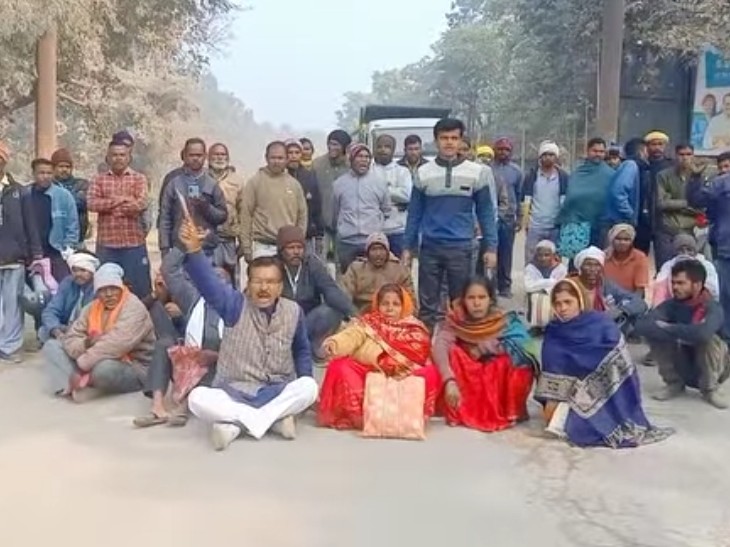 बलरामपुर में किसानों ने किया NH जाम:  टोकन समस्या को लेकर सड़कों पर उतरे, SDM ने दिया समाधान का आश्वासन – Balrampur (Ramanujganj) News