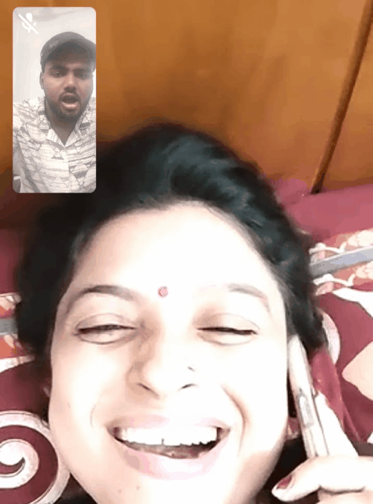 मरने से पहले अभिषेक ने ये स्क्रीन शॉट प्रिंट आउट निकालकर चिपकाए थे। जिसमें सोनल वीडियो कॉल पर उससे बात कर रही है।