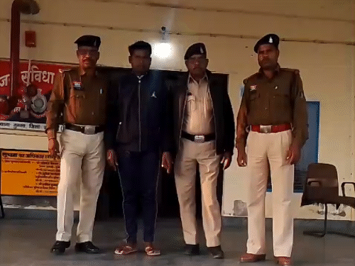 एक आरोपी को गिरफ्तार कर न्यायिक रिमांड पर जेल भेज दिया गया है।