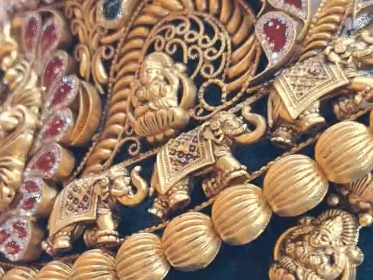 जयपुर ज्वेलरी शो 2025: डेढ़ करोड़ की डायमंड और एंटीक ज्वैलरी का शानदार संगम Big Jwellery Show 3 inner g20 1766161616