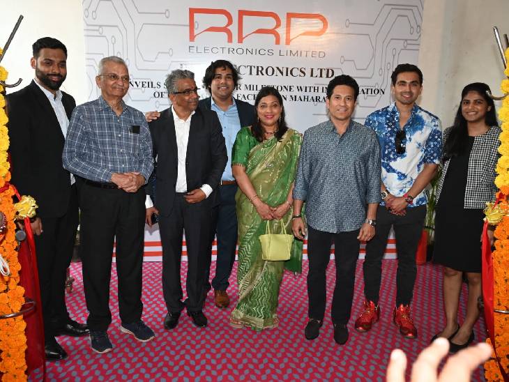 ₹15 रुपए का शेयर 20 महीने में ₹11,095 का हुआ; ट्रेडिंग पर पाबंदी|बिजनेस,Business - Dainik Bhaskar