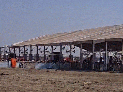 1.15 करोड़ रुपए में टेंट-डोम लगाने की बात हुई थी, लेकिन समिति की तरफ से अभी तक 25-30 लाख रुपए ही दिया गया है।