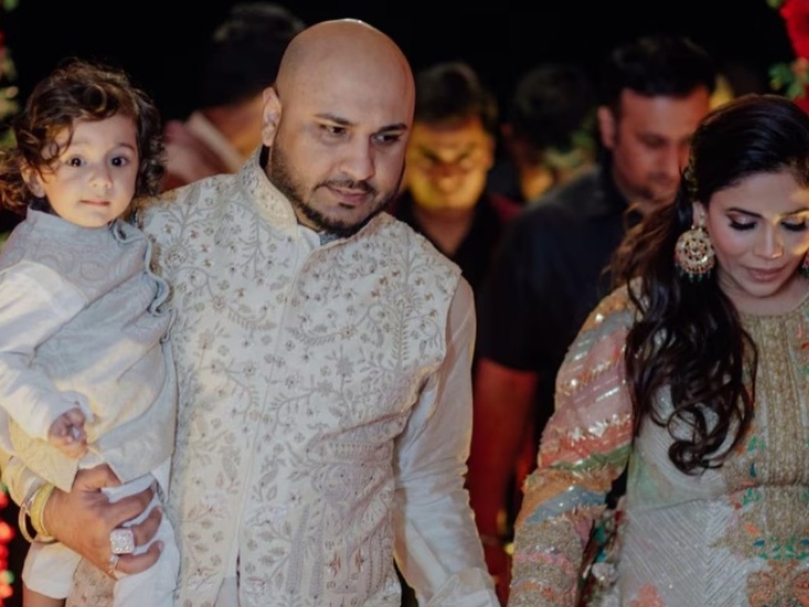 बी-प्राक के बड़े बेटे आदाब का जन्म 2020 में हुआ था।