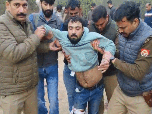 पोलिसांच्या चकमकीत पकडले गेलेले मनजीत, सौरभ आणि पूजा.