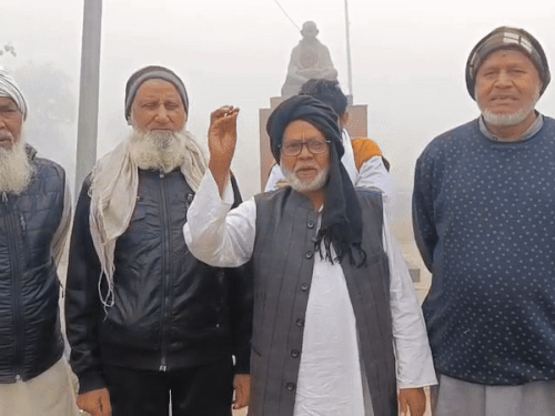 नूंह के गांधी पार्क में घूमने आए लोगों में रोष।