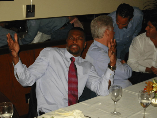 क्रिस टकर एक अमेरिकी अभिनेता और कॉमेडियन हैं।