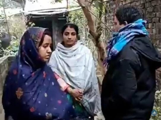 गमगीन परिजन।