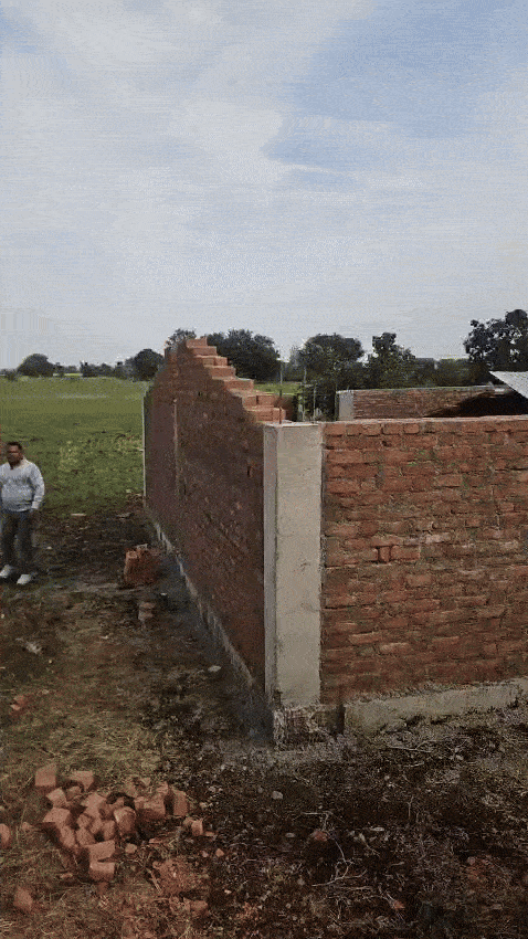 शिवपुरी में वन विभाग की भूमि पर बन रहे चर्च को हटाया।