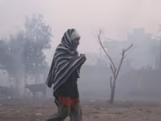 तरनतारन में ठंड से जनजीवन प्रभावित:  बच्चों-बुजुर्गों में बढ़ी बीमारियां,कोहरे के कारण बढ़ी दुर्घटनाएं- मौसम विभाग ने बारिश की जताई संभावना – tarn-taran News