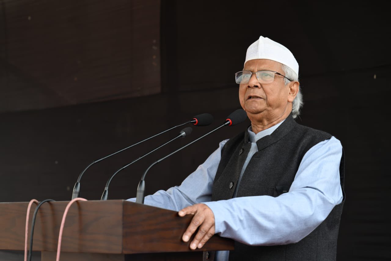 संसद में हादी के जनाजा-ए-नमाज के बाद अंतरिम नेता मोहम्मद यूनुस ने भाषण दिया।