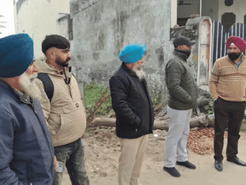 सिख युवक को एग्जाम देने से रोका:  बोले- कृपाण और कड़ा उतारना होगा; हंगामा मचा तो होशियारपुर का स्कूल बोला- मिसअंडरस्टैंडिंग हुई – Hoshiarpur News