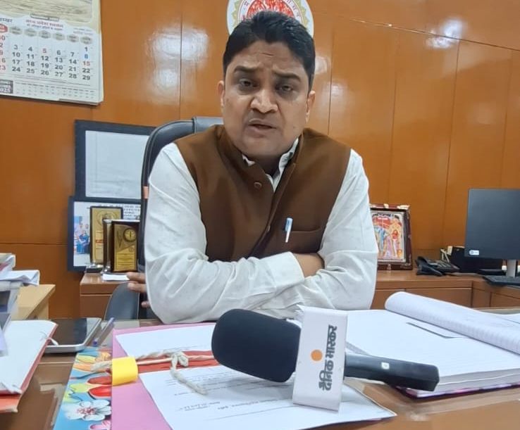 डीन डॉ. अरविंद घनघोरिया