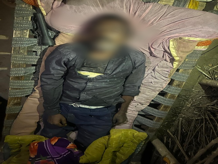 सिर पर लाठी लगने से गोतिया मीणा की मौके पर ही मौत हुई।