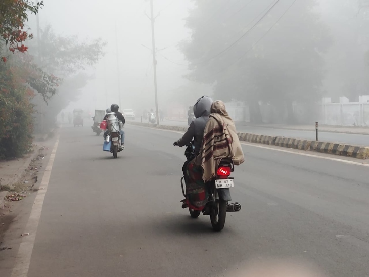 सोमवार दोपहर तक ग्वालियर में इस तरह कोहरा रहा है