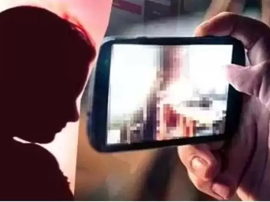 आरोपी युवक ने लड़की का एआई जनरेटेड अश्लील फोटो-वीडियो बनाकर मिलने के लिए बुलाया।