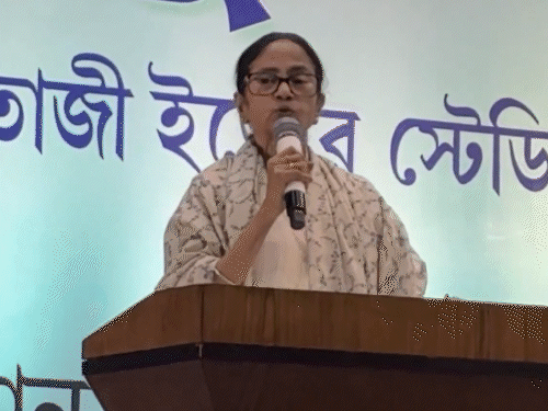 ममता बोलीं- EC सरकार को बिना बताए ऑब्जर्वर बना रहा:  पश्चिम बंगाल की वोटर लिस्ट से SIR में 58 लाख नाम हटाए