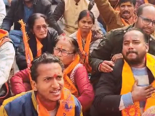 KGMU में धर्मांतरण मामले को लेकर चिकित्सा विश्वविद्यालय प्रशासन ने पड़ताल शुरू कर दिया है। - Dainik Bhaskar