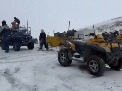 रोहतांग पास में फ्रेश स्नोफॉल।