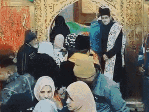 अजमेर दरगाह में 814वें उर्स के मौके पर जन्नती दरवाजा जायरीन के लिए खोल दिया गया था। सामान्य दिनों में यह दरवाजा बंद रहता है।