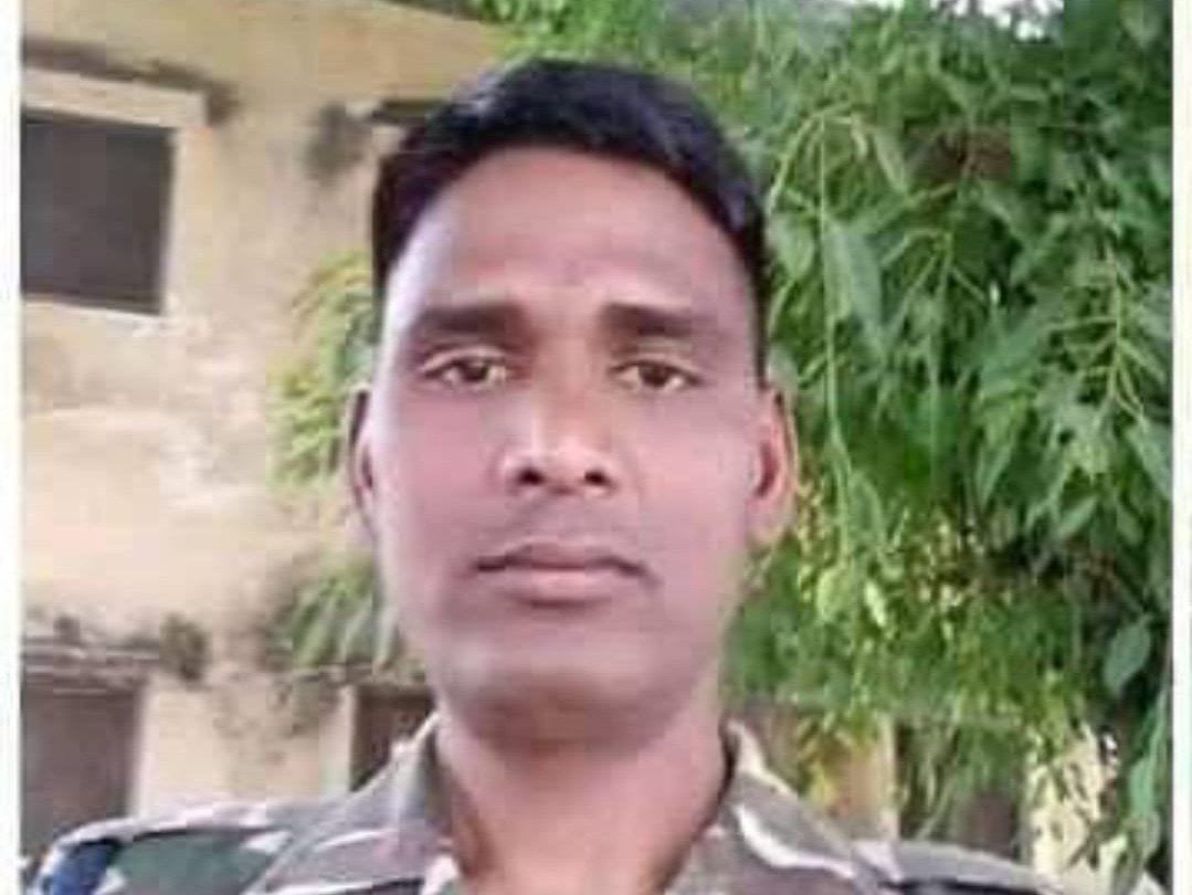 शहीद सुरजीत सिंह का फाइल फोटो।