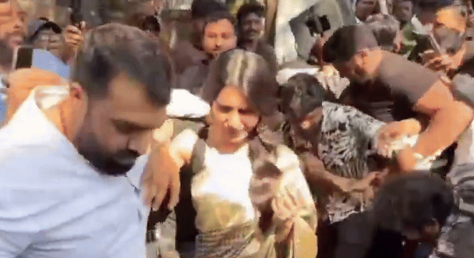Samantha Ruth Prabhu mobbed at Hyderabad event | Bhaskar English