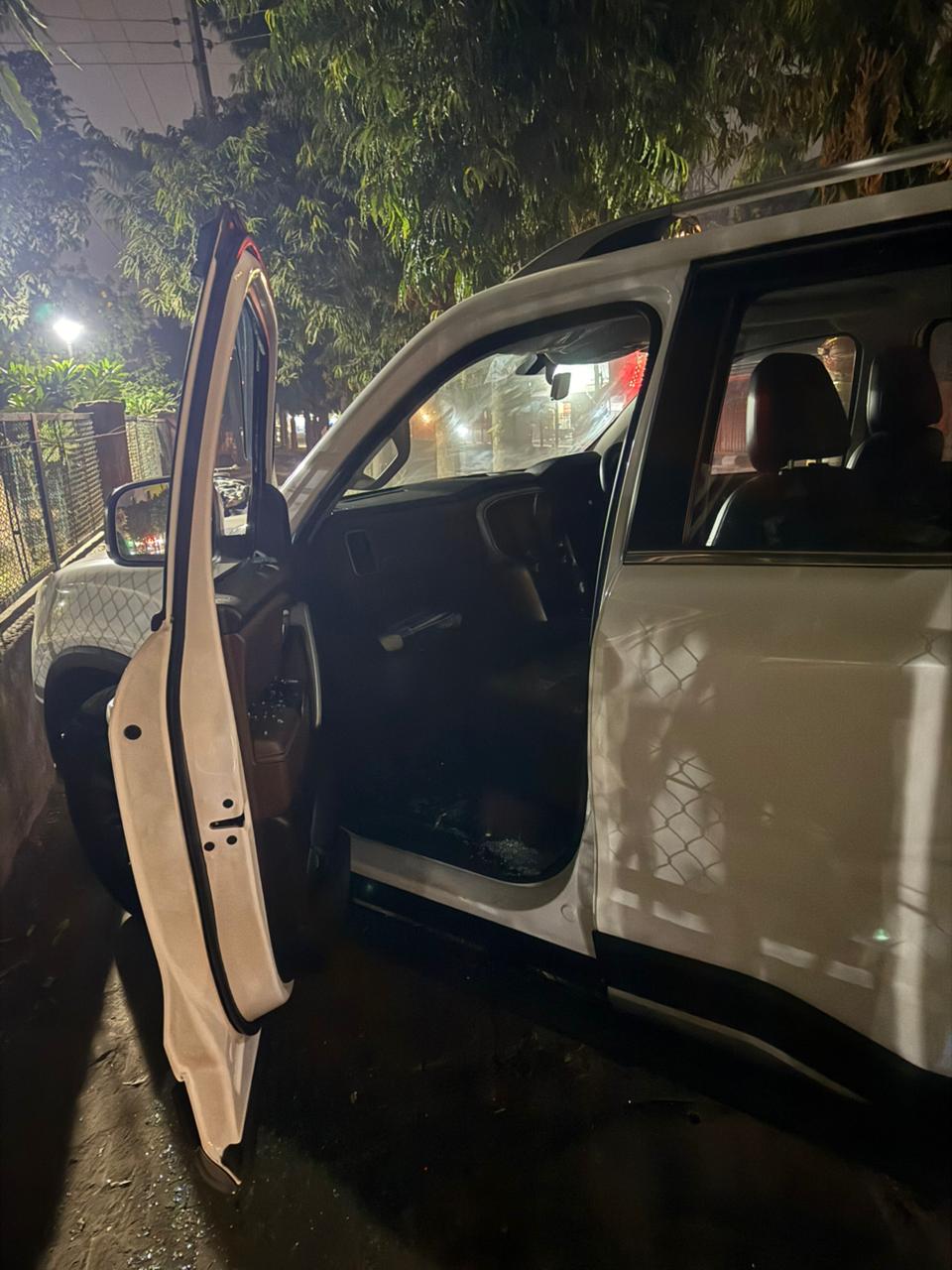 पंचकूला में जिस गाड़ी का शीशा तोड़ा गया, वो स्कॉर्पियो।