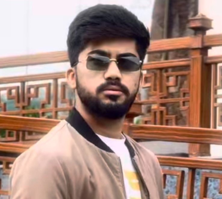 गोदीप मीणा सोमवार को खिरणी फाटक स्थित एक होटल में फंदे पर लटका हुआ मिला।