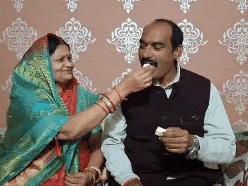 पिता रवि सिंह और माता मंजू सिंह बहुत खुश हैं कि उनके बेटे की मेहनत सफल हुई है।