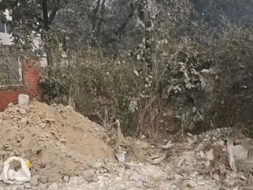 आईजीएल की गैस पाइप लाइन से निकलती गैस।