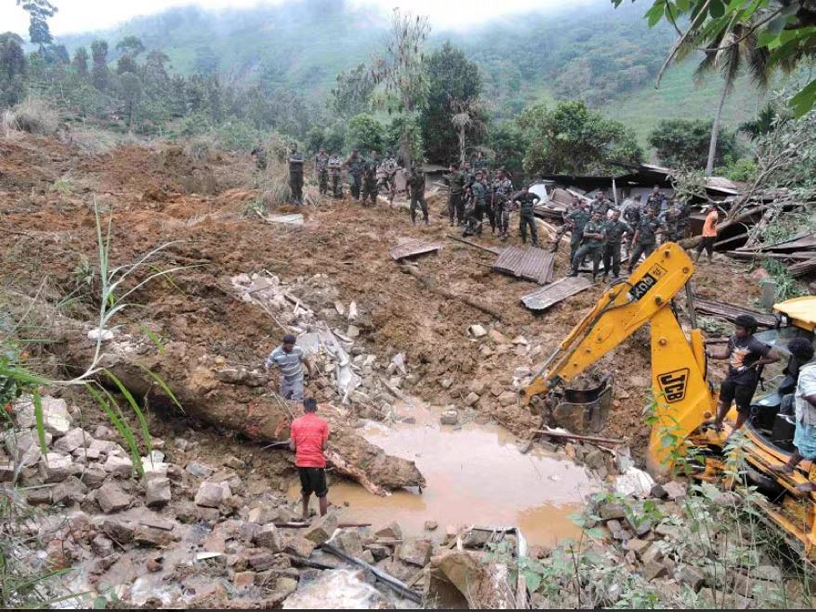 इस राशि से चक्रवात से सबसे ज्यादा प्रभावित क्षेत्रों में सड़क, रेलवे और पुलों की मरम्मत का काम किया जाएगा।