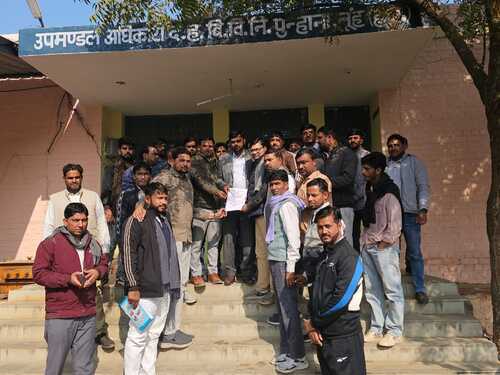 नूंह में भूख हड़ताल पर रहे बिजली कर्मचारी:  ऑनलाइन ट्रांसफर पॉलिसी का विरोध, प्रदर्शन किया, ऊर्जा मंत्री को भेजा ज्ञापन – Nuh News