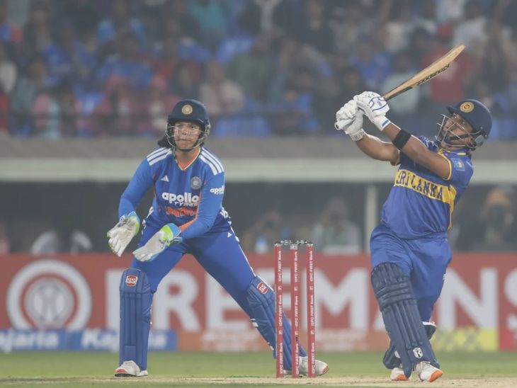 श्रीलंका से कप्तान चमारी अटापट्टू ने 31 रन बनाए।