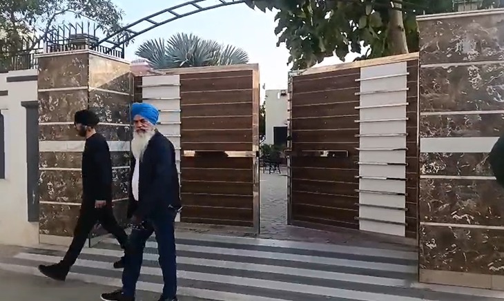 पूर्व पार्षद नरिंदरपाल सिंह सिद्धू का घर, जहां गोलियां चलाई गईं।