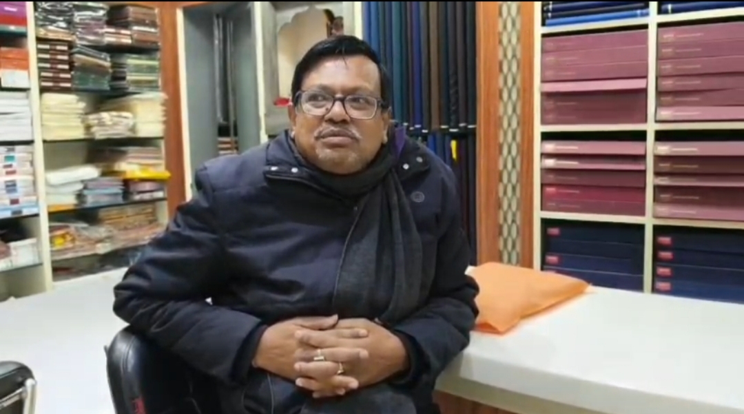 पीड़ित दिनेश कुमार महतो