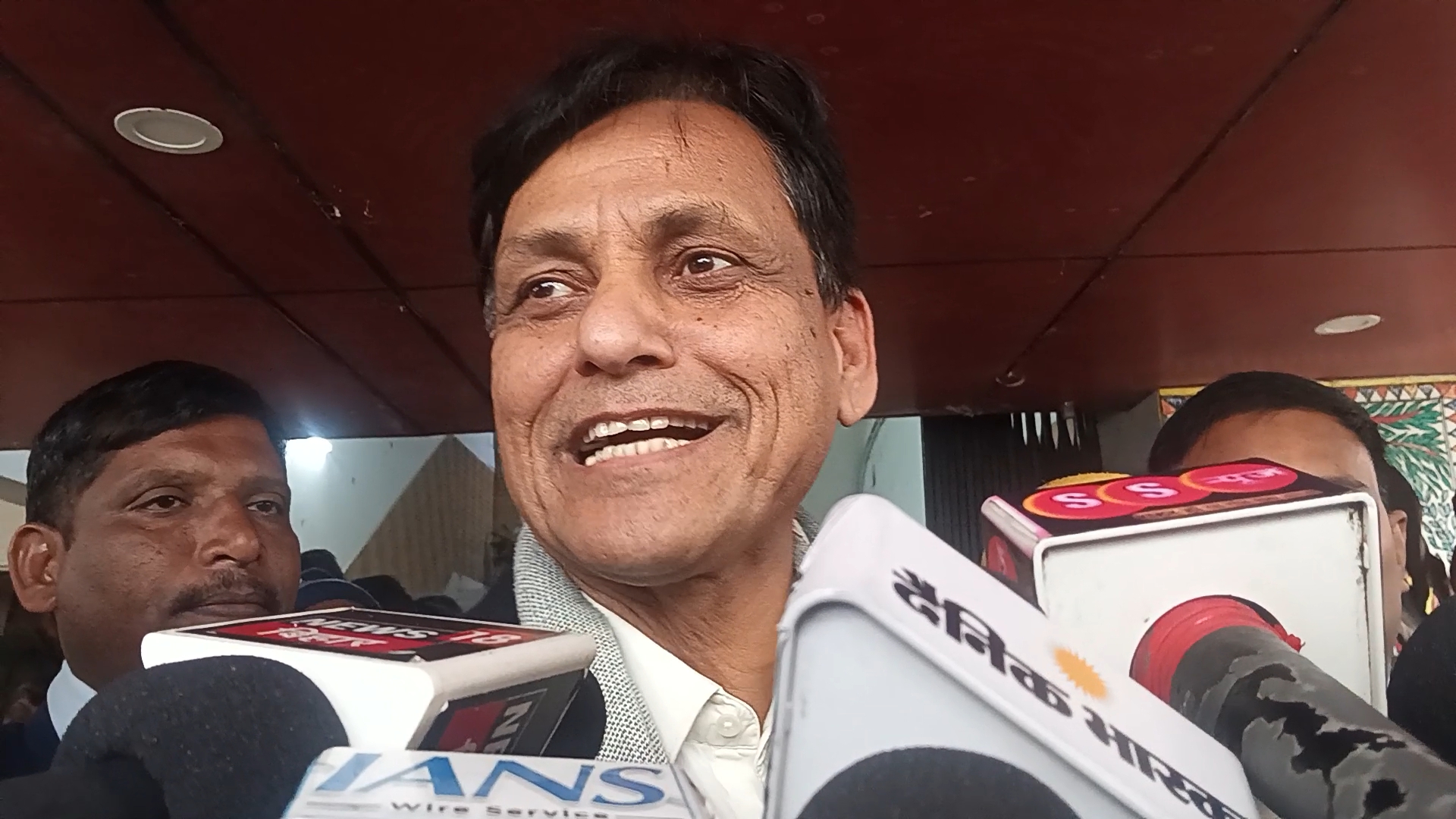 पत्रकारों को संबोधित करते केंद्रीय मंत्री नित्यानंद राय