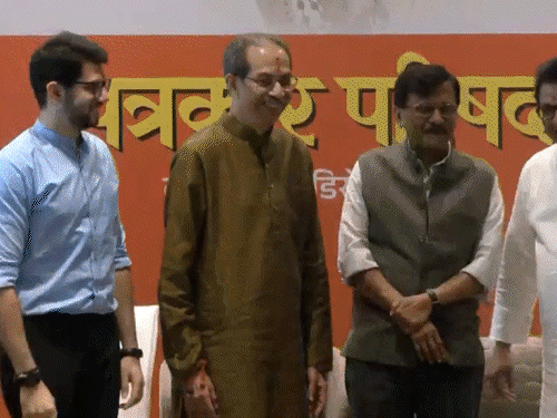 Uddhav Thackeray Raj Thackeray Alliance; Mumbai BMC Election 2026 | Shiv  Sena UBT MNS | 20 साल बाद उद्धव-राज ठाकरे की पार्टी में गठबंधन: कहा- हमारी  सोच एक, बंटेंगे तो बिखरेंगे; 29