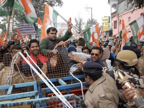 ये तस्वीरें राम विशालदास की हैं, इस समय वह कांग्रेस में थे।