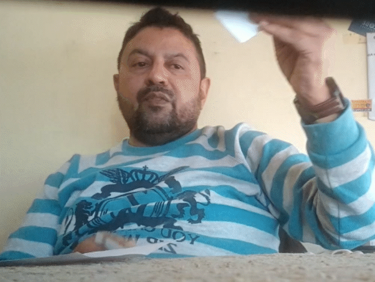 सैयद ने HSRP प्लेट लगाने के एवज में 3 हजार रुपए मांगे।