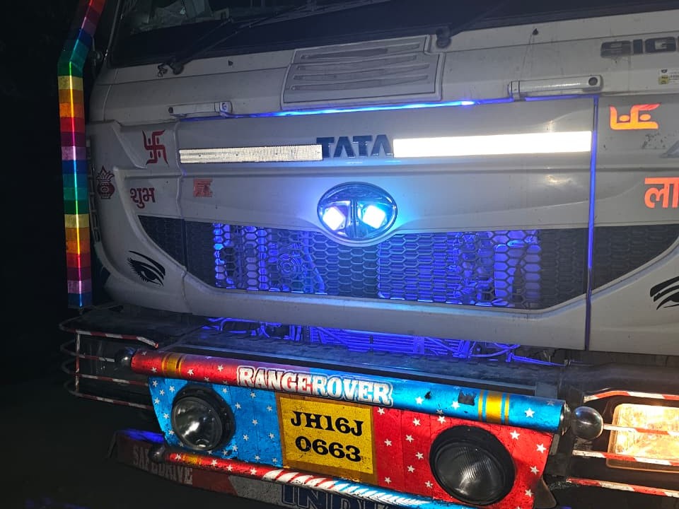 हाल ही में भी इसी तरह के एक मामले में गिट्टी लदा हाइवा जब्त किया गया था