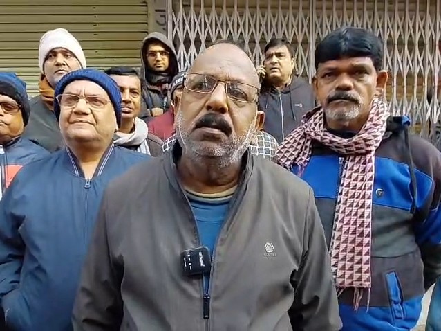 चेंबर ऑफ कॉमर्स के अध्यक्ष संजय अग्रवाल ने घटना की कड़ी निंदा की।