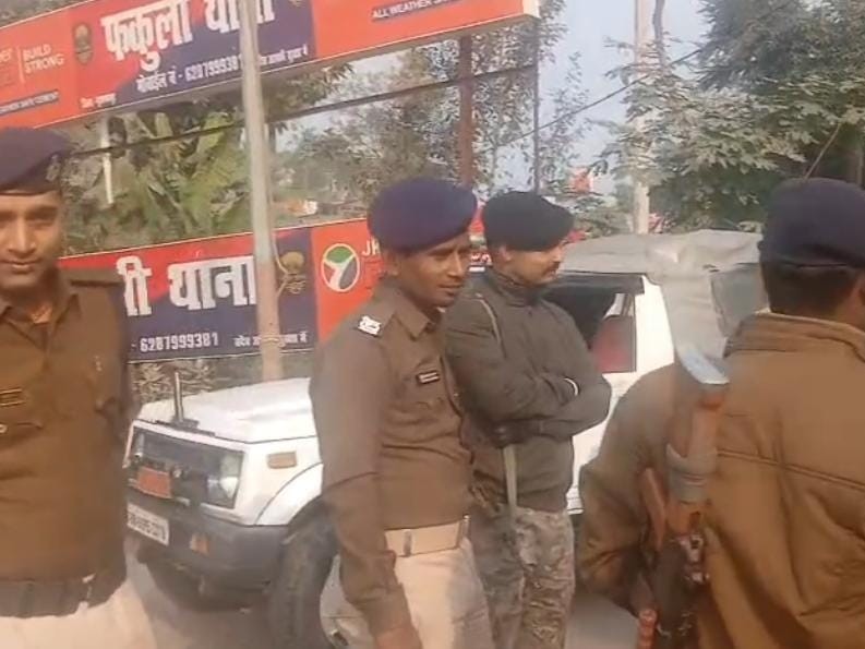 लूट गए ट्रक के ड्राइवर और कंडक्टर को अपराधियों के चंगुल से मुक्त कराया गया है।