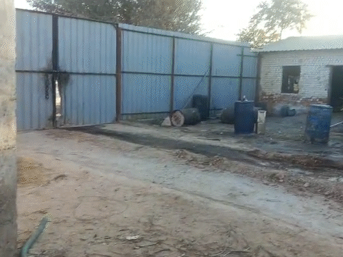 AGTF ने सालासर के शोभासर में अवैध फैक्ट्री से बड़ी मात्रा में नकली घी जब्त किया।