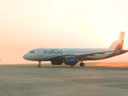 पहले दिन इंडिगो, एअर इंडिया एक्सप्रेस, अकासा और स्टार एयर की उड़ानें संचालित होंगी।