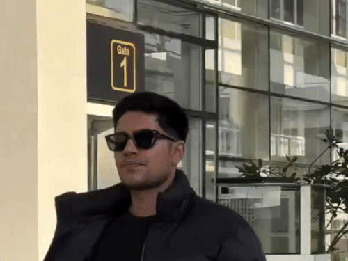 बुधवार को चंडीगढ़ एयरपोर्ट पर पहुंचे थे शुभमन गिल।