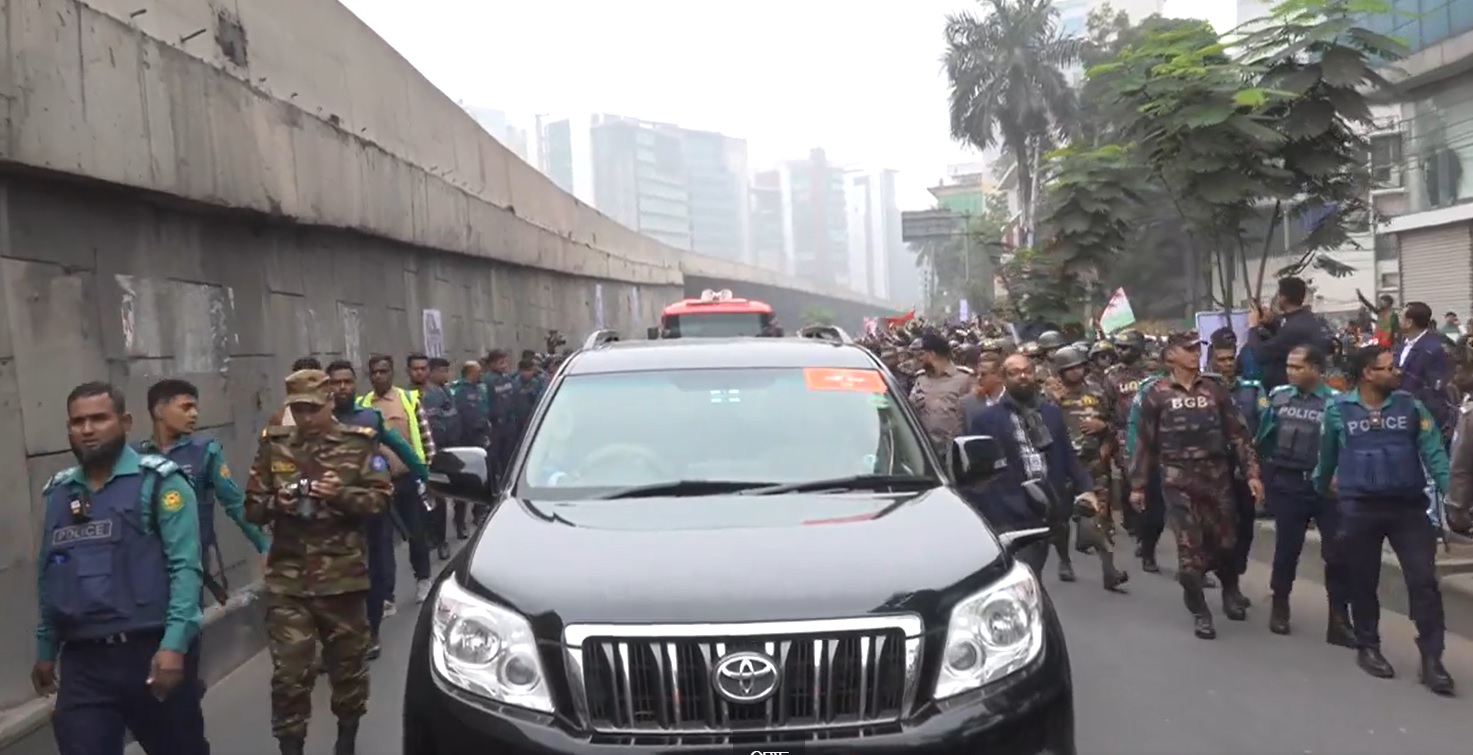 17 साल बाद बांग्लादेश लौटे खालिदा जिया के बेटे तारिक रहमान, ढाका एयरपोर्ट पर जुटे 1 लाख कार्यकर्ता