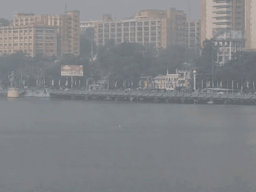 भोपाल में 24 दिसंबर की रात 9.8 डिग्री सेल्सियस तापमान दर्ज किया गया।